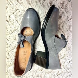 Spring Step Welch Grey Leather Mary Janes Bohemian Timeless Feminine 
Size 10